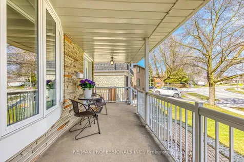270 Wellesworth Drive Toronto ON M9C 4S7