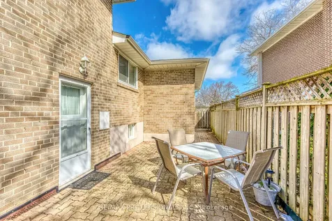 270 Wellesworth Drive Toronto ON M9C 4S7