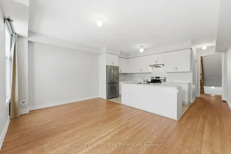 8 Tarmola Park Court Toronto ON M9L 0A6