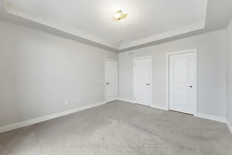 8 Tarmola Park Court Toronto ON M9L 0A6