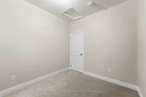 8 Tarmola Park Court Toronto ON M9L 0A6