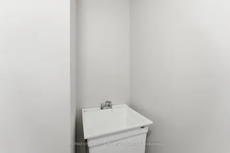 8 Tarmola Park Court Toronto ON M9L 0A6