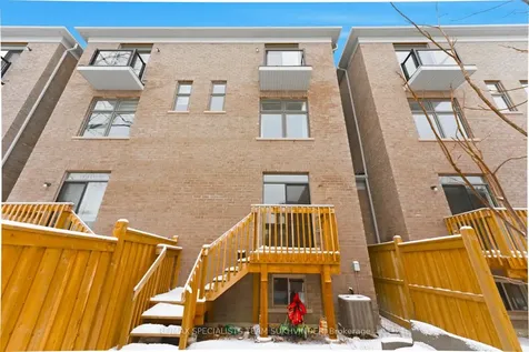 8 Tarmola Park Court Toronto ON M9L 0A6