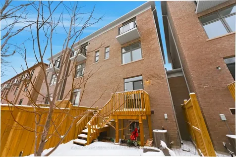8 Tarmola Park Court Toronto ON M9L 0A6