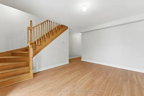 8 Tarmola Park Court Toronto ON M9L 0A6