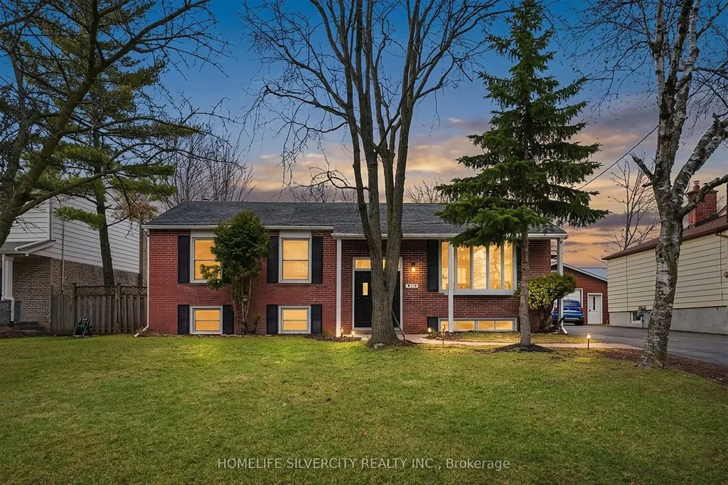 578 Trafford Crescent Oakville ON L6L 3T3