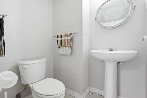 578 Trafford Crescent Oakville ON L6L 3T3