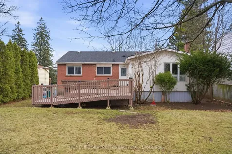 578 Trafford Crescent Oakville ON L6L 3T3