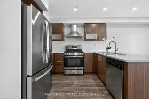 94 Golden Springs Drive Brampton ON L7A 0C7