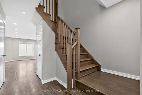 94 Golden Springs Drive Brampton ON L7A 0C7