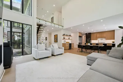 515 Pineland Avenue Oakville ON L6K 1Z9