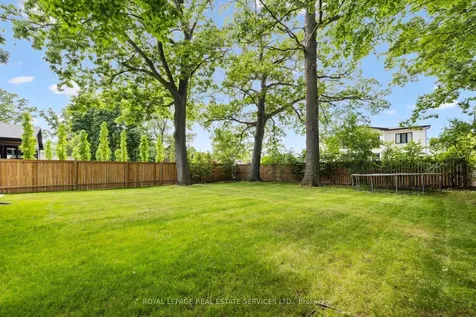 515 Pineland Avenue Oakville ON L6K 1Z9