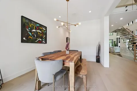 515 Pineland Avenue Oakville ON L6K 1Z9