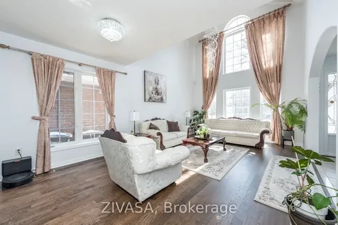 10 Upshall Drive Brampton ON L6P 1E1