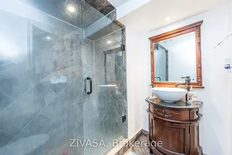 10 Upshall Drive Brampton ON L6P 1E1