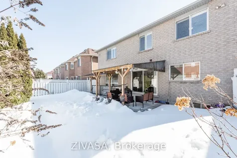 10 Upshall Drive Brampton ON L6P 1E1