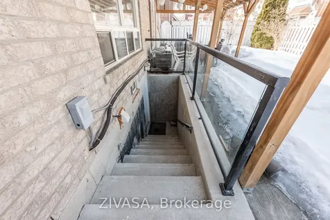 10 Upshall Drive Brampton ON L6P 1E1