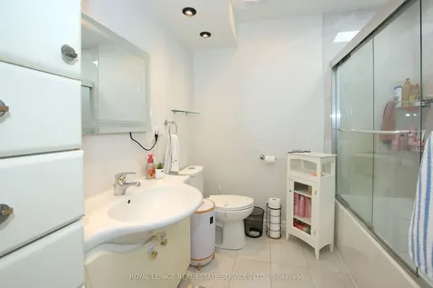 60 Hanson Road Mississauga ON L5B 2P6