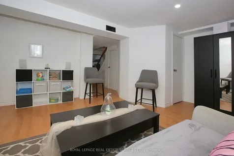 60 Hanson Road Mississauga ON L5B 2P6