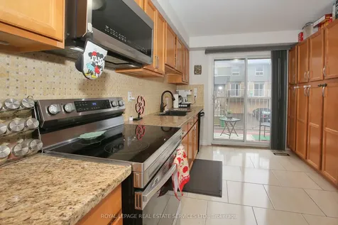 60 Hanson Road Mississauga ON L5B 2P6