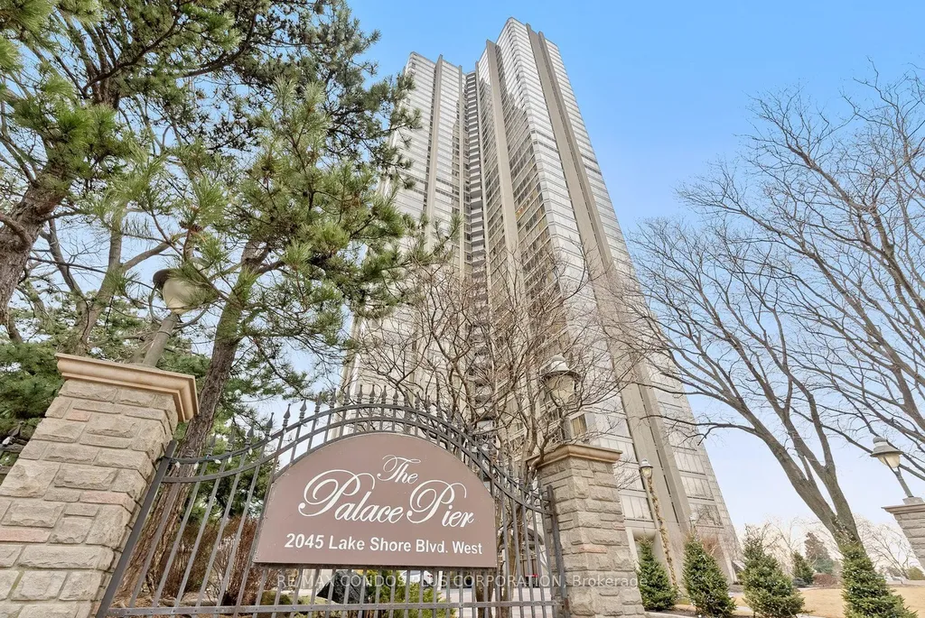 2045 Lake Shore Boulevard W Toronto ON M8V 2Z6