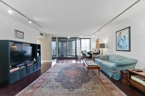 2045 Lake Shore Boulevard W Toronto ON M8V 2Z6