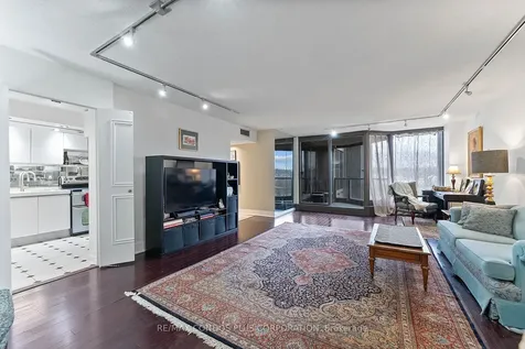 2045 Lake Shore Boulevard W Toronto ON M8V 2Z6