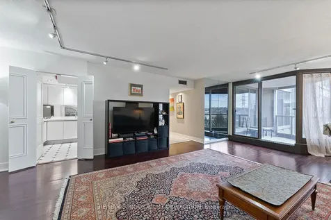 2045 Lake Shore Boulevard W Toronto ON M8V 2Z6
