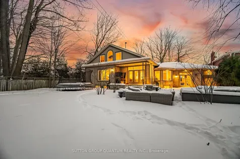 133 Mineola Road E Mississauga ON L5G 2E7
