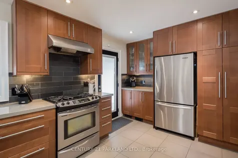 45 Deevale Road Toronto ON M3M 1Z4