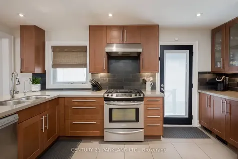 45 Deevale Road Toronto ON M3M 1Z4