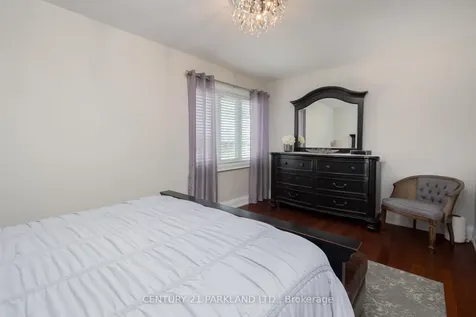 45 Deevale Road Toronto ON M3M 1Z4