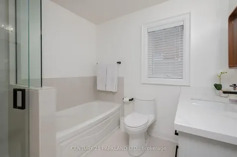 45 Deevale Road Toronto ON M3M 1Z4