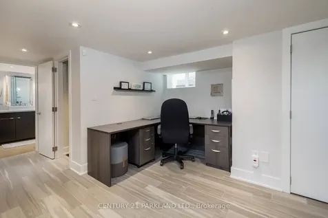 45 Deevale Road Toronto ON M3M 1Z4