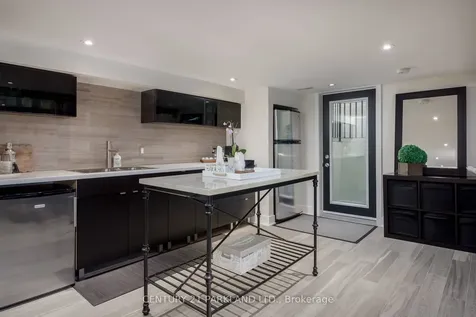 45 Deevale Road Toronto ON M3M 1Z4
