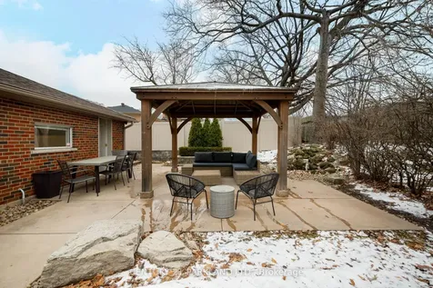 45 Deevale Road Toronto ON M3M 1Z4