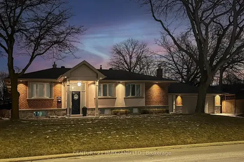 45 Deevale Road Toronto ON M3M 1Z4
