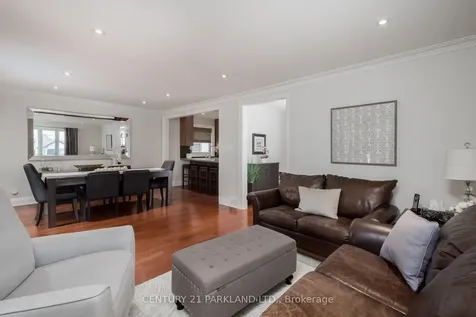 45 Deevale Road Toronto ON M3M 1Z4