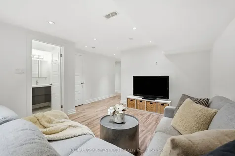 70 Plains Road W Burlington ON L7T 0B6