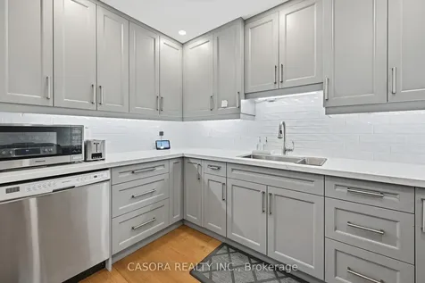 680 Regency Court Burlington ON L7N 3L9