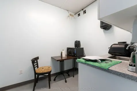 181 Geary Avenue Toronto ON M6H 2C1