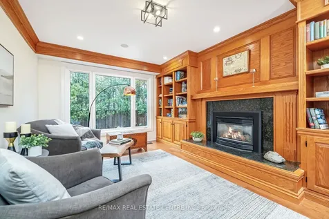 517 Farmstead Drive Milton ON L9T 4N7