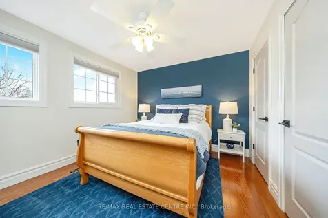 517 Farmstead Drive Milton ON L9T 4N7