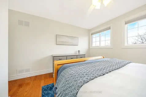 517 Farmstead Drive Milton ON L9T 4N7