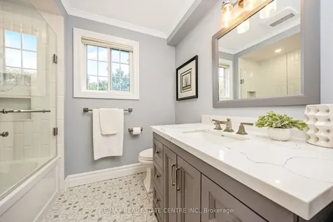 517 Farmstead Drive Milton ON L9T 4N7