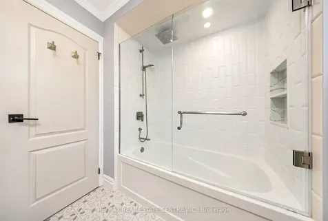 517 Farmstead Drive Milton ON L9T 4N7
