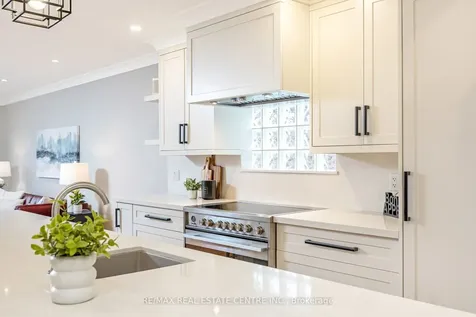 517 Farmstead Drive Milton ON L9T 4N7