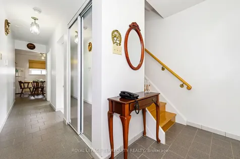 8 Sonnet Court Toronto ON M6L 1J7