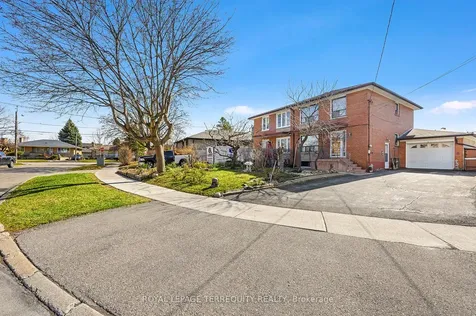 8 Sonnet Court Toronto ON M6L 1J7