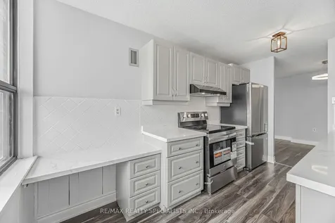 21 Knightsbridge Road Brampton ON L6T 3Y1